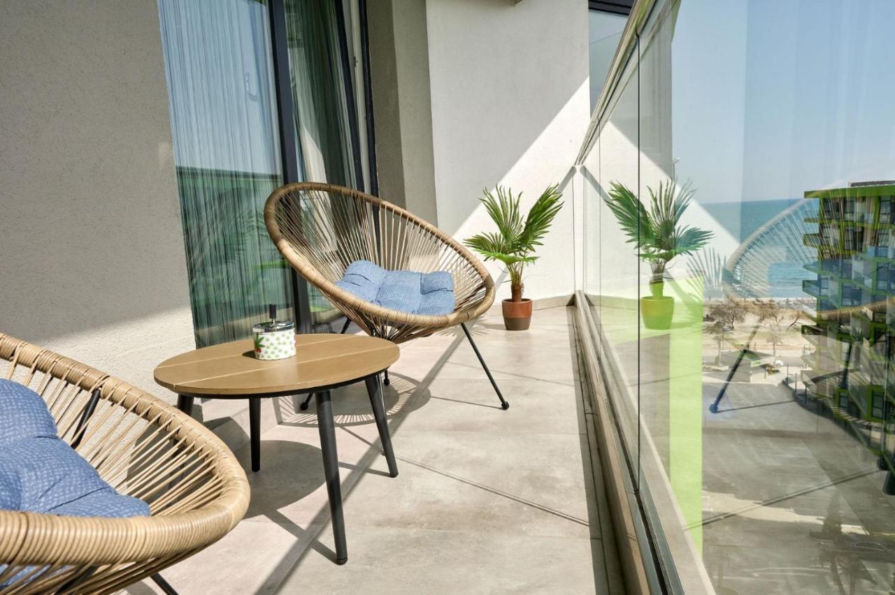 Vintage Breeze Apartment - Spa Pools Resort Mamaia Exterior photo
